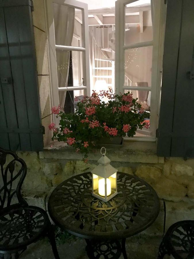 40 Le Bourg Bed and Breakfast Saint-Ciers-de-Canesse Buitenkant foto