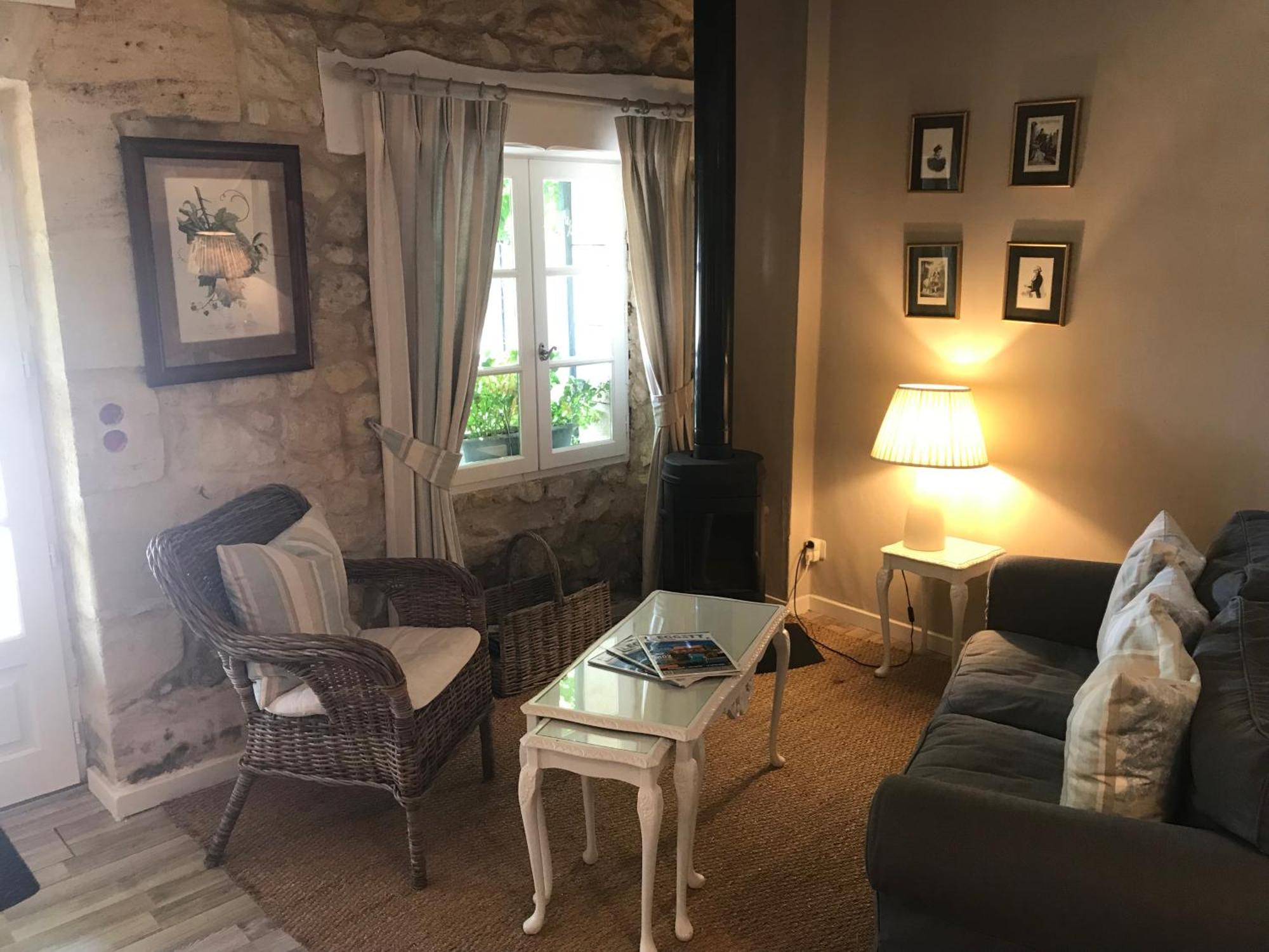 40 Le Bourg Bed and Breakfast Saint-Ciers-de-Canesse Buitenkant foto